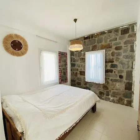 Hotel Deniz Manzarali Tripleks Tas